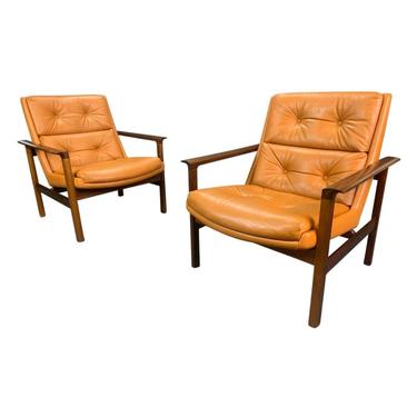 Pair of Vintage Danish Mid Century Modern Lounge Chairs Model #75 in Rosewood and Leather by Fredrik Kayser 
