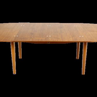 Highly Desirable Scandinavian Modern “Judas” Dining Table Designed by Finn Juhl