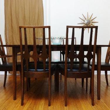 Mid Century Modern Broyhill Brasilia Walnut Sculpted Dining Table &amp; 6 Chairs  (PureVintageNYC) 