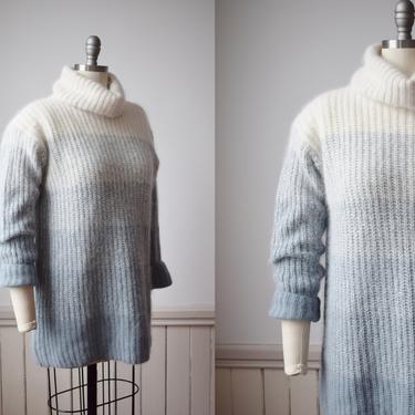 Vintage Ombre Effect Angora Pullover | M | 1990s Grey and Cream Color Block Chunky Knit Long Sweater 