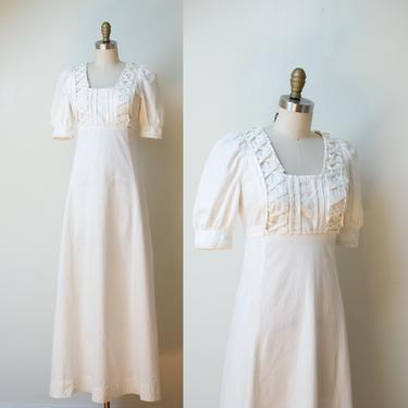 1970s Indian Imports Cream Cotton Dress / 70s Indian Cotton Puff Sleeve Maxi Dress 