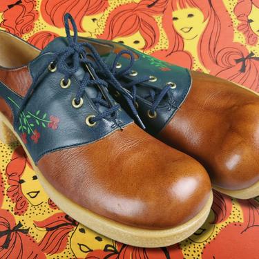 Deadstock 60s mod oxfords. Blue & brown leather with painted flowers. Moderate block heel. (Size 10) 