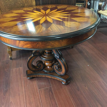 Maitlin Smith Round Table by TheMarketHouse