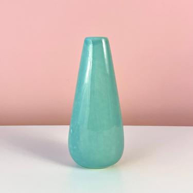 Teardrop-Shaped Bud Vase 