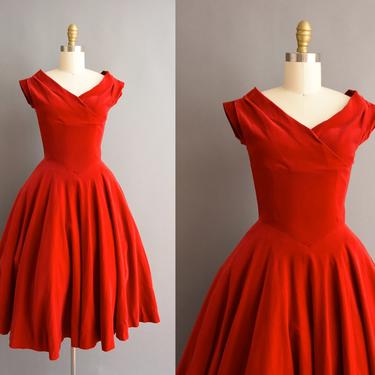 vintage 1950s dress - Drop Dead Gorgeous vintage lipstick red velvet sweeping full skirt cocktail party dress - Size Small - 50s dress 