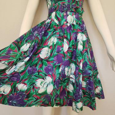 vintage dress 80s does 50s dress 80s dress 1980s dress green dress floral dress full skirt dress tulip pattern matching belt purple flowers 