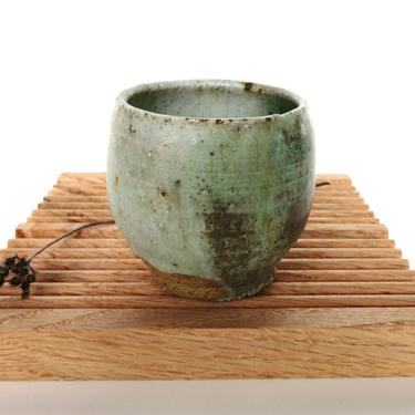 Vintage Japanese Yunomi Studio Pottery Tea Cup, Hand Crafted Organic Shino Glaze Small Tea Bowl 