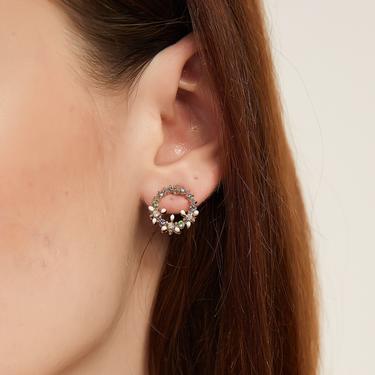 Esther Flower earring, floral studs earring, dainty flower earring, botanical earring, daisy earring, sakura earring, floral circle earring 