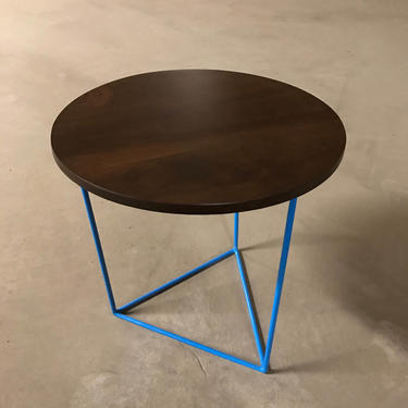 Modern Side Table with Round Walnut Top and Triangle Steel Base 