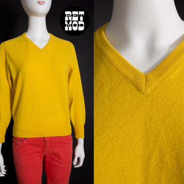 Vintage 70s Bright Golden Yellow V Neck Soft Pullover Sweater 
