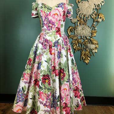 1980s summer dress, fit and flare dress, vintage 80s dress, off the shoulders, floral cotton dress, medium, smocked sundress, tea length 