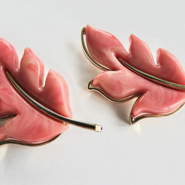 Pair of Sarah Coventry Pink Thermacet Leaf Brooches 