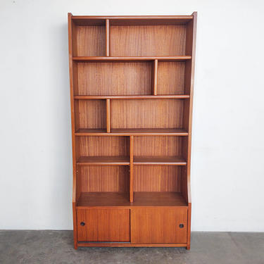 Tall Mid Century Mahogany Shelving Unit with Lower Cabinet 