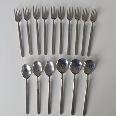 Vintage Towle SCC Supreme 'Stereo' Pattern Stainless Flatware Japan - Set of 16 