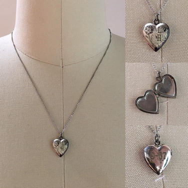 Vintage 1960s 60s 60's silver tone metal heart shaped locket necklace monogrammed floral flower detail thin curb chain jewelry accessories 