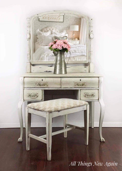 White Vanity Table W Mirror, Vintage White Vanity