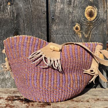 Vintage Market Basket -- Vintage Straw Bag -- Wicker Bag -- Purple Straw Bag -- Round Market Bag -- Wicker Purple Bag -- Purple Purse 