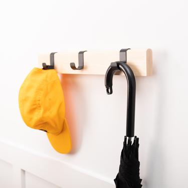 Coat rack in solid wood with movable hooks - small format 22in 