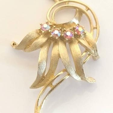 Vintage Art Nouveau Style Gold Metal & Rhinestone Floral Pendant  Necklace Costume Jewelry 10&quot; 