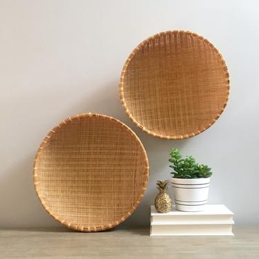 Pair Round Woven Wall Baskets Bamboo Wicker Winnowing Shallow Rattan Bowls Coastal Boho Basket Decor 