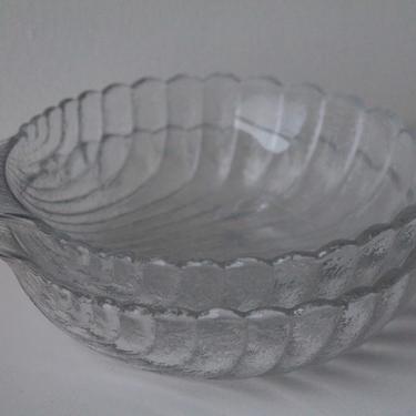 Set of 2 Glass Shell Dishes 