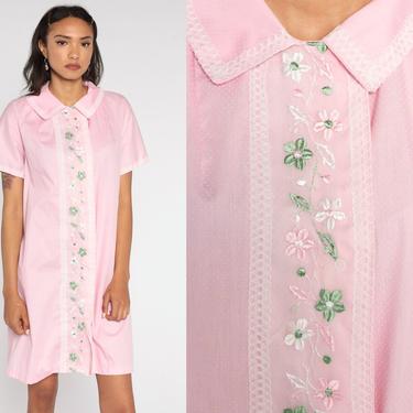 Embroidered Floral Dress Baby Pink Dress Mod Mini 60s Shift Day Dress 70s Hippie Boho Button up Vintage Short Sleeve Medium Large 