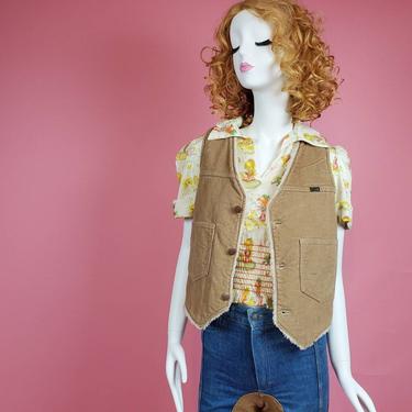 Classic 1970s Wrangler vest. Corduroy with sherpa lining. (Size S) 