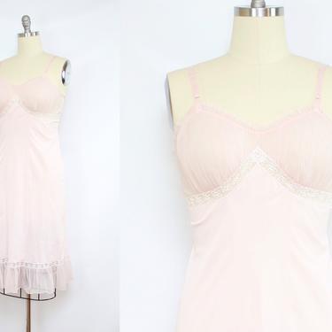 Vintage 60's Light Pink Slip / 1960's Soft Pink Lace Ruffled Slip Lingerie / Nightgown / Women's Size Medium by Ru