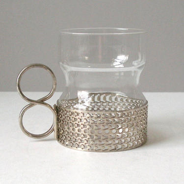2 IITTALA TSAIKKA Tea CUPS Glass w/ Silver Filigree Metal Holders Figure 8 Clip Handles Timo Sarpeneva Finland Art Glass 60s to 70s 