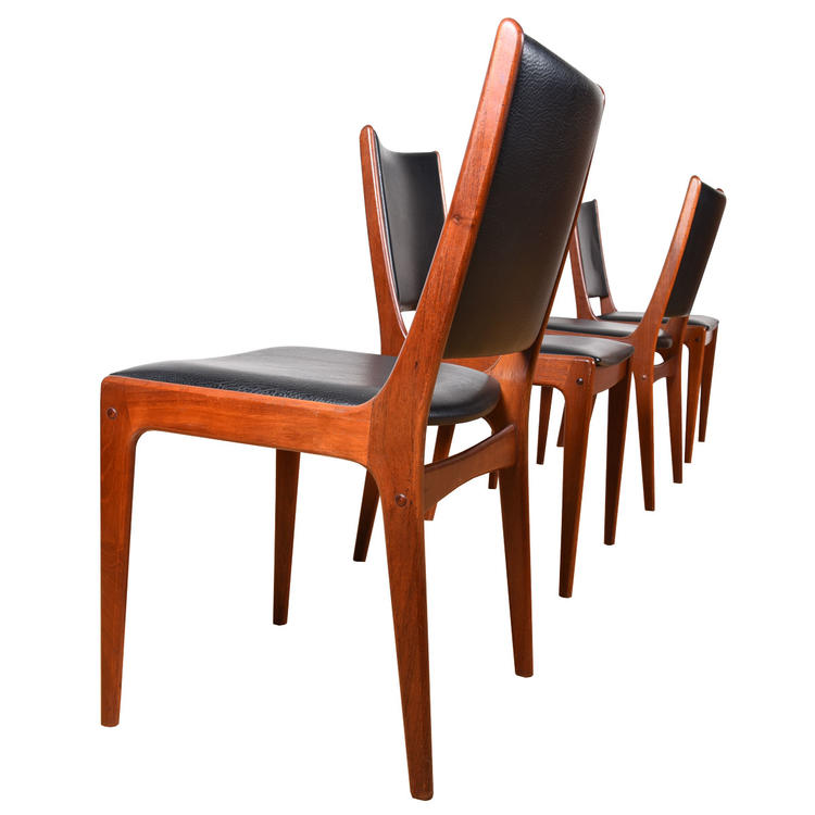 Set of 4 Teak and Black Dining Chairs by Johannes Andersen