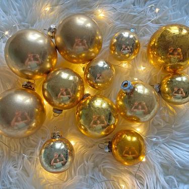 Vintage Set of 12 Gold Glass Ornaments // Gold Christmas Tree Bulbs // Gold Holiday Ornament // Vintage Christmas Decor - GD2 