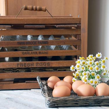 Vintage egg crate / wood slat 12 dozen egg crate carrier with cardboard trays / Twin Brook Farms Maine egg carrier / rustic farmhouse decor 