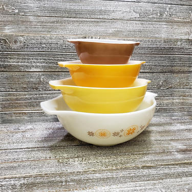 Vintage Pyrex Town &amp; Country Bowls, Cinderella Milk Glass Bowls, Retro Pyrex Starburst Brown Gold Orange White Mixing Bowls, Vintage Kitchen 