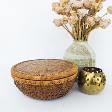 Vintage Woven Rattan Basket with Lid 