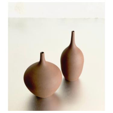 2 Ceramic Terra Cotta Mini Bud Vases Handmade Pottery Minimalist Modern Stoneware Decor by Sara Paloma Pottery.  interior design decor boho 
