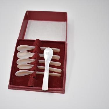 Vintage Caviar Spoon Set of 6  | Original Vintage Box | Mother of Pearl | Likely Vintage Russian | Boxed Vintage Caviar Spoons of Six Spoons 