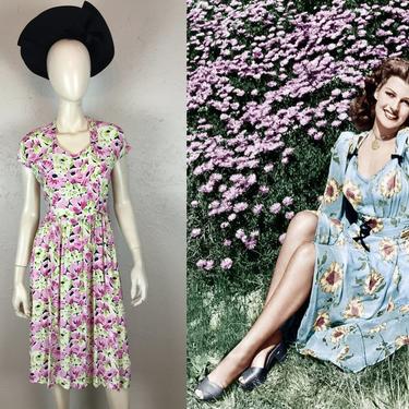 Perfectly Pinned Up - Vintage 1940s Orchid Fuchsia Floral Lightweight Crepe Rayon Dress - 10/12 