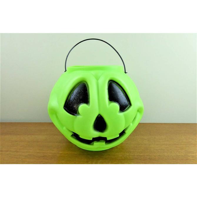 Vintage General Foam Plastics - Blow Form Green Candy Jack-o-Lantern Pail 