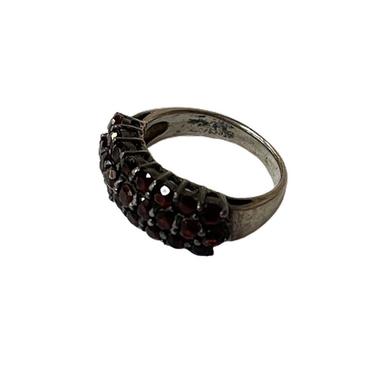 Sterling Silver Ring with Garnets 
