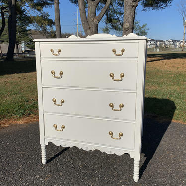 Vintage White Four Drawer Chest of Drawers 