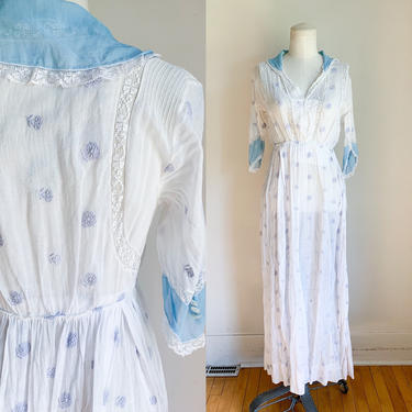 Edwardian 1910s Antique Lawn Dress with blue collar and embroidered flowers  / XS 
