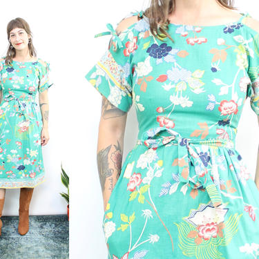Vintage 70's Green Floral Cotton Dress with Pockets / 1970's Cut Out Sleeves Dress / Fall / Women's Size XS - Small by Ru