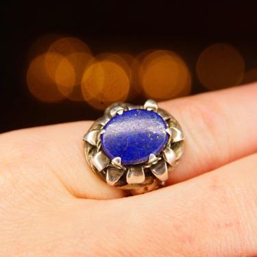 Vintage Sterling Silver Lapis Lazuli Ring, Cobalt Blue Gemstone, Embossed Face Figural, Petaled Silver Setting, Size 5 1/4 US 