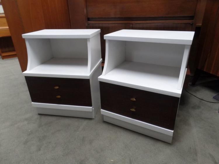 Pair of Mid-Century Modern white and walnut nightstands