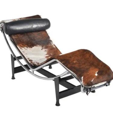 Early Le Corbusier LC4 chaise lounge daybed with three color cowhide for Cassina Jeanerette Perrian 