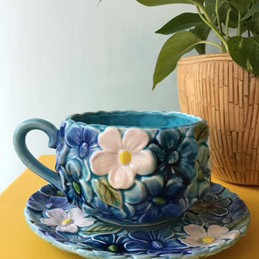 Mid Century Vintage Ceramic Saucer and Mug Replo 6264 Thee Dimensional Kitsch Daisy Saucer and 