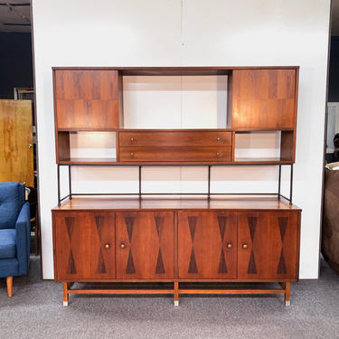 Stanley credenza with topper