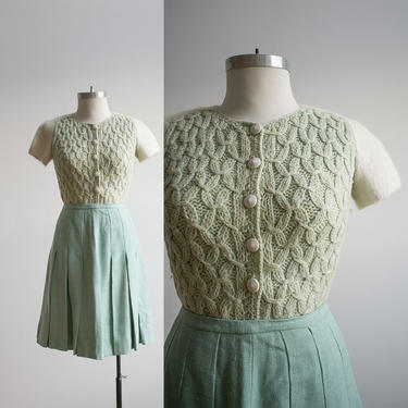 Vintage Hand Knit Crochet Sweater / Vintage Handmade Sweater / Hand made Vintage Sweater / 1950s Seafoam Green Knit Sweater / True Vintage 