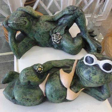 Concrete Mr &amp; Mrs Bikini Frog
