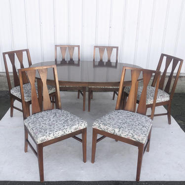 Mid-Century Modern Dining Set With Six Chairs 